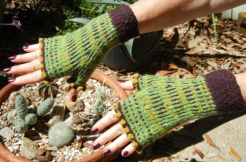 Bobble Dash Mitts