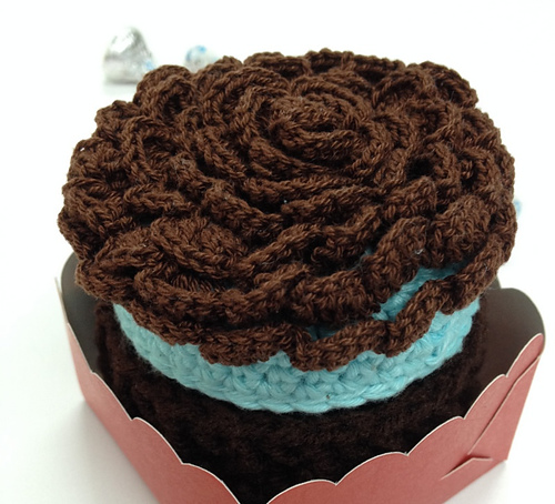 Choco Strawberry and Choco Mint Mini Cake Trinkets photo 2