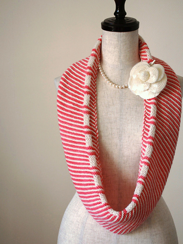 Deco Stripe Cowl