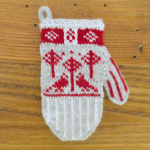 Mitten Garland Advent Calendar photo 12