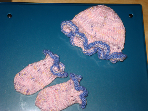 Ruffles the Hat and Booties Set