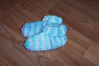 Ravelry: Bev's Stay On Knit Booties pattern by Beverly A ...