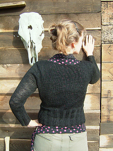 # 29 Pulli mit hohem Taillenbund