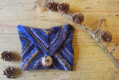 Ravelry: Treasure Pouch pattern by Clare Blowers