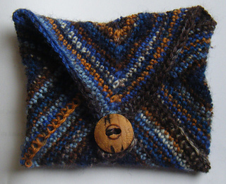 Ravelry: Treasure Pouch pattern by Clare Blowers