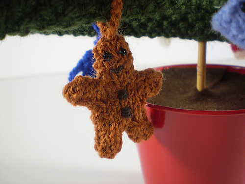 Needle Tree 23 Gingerbread Man