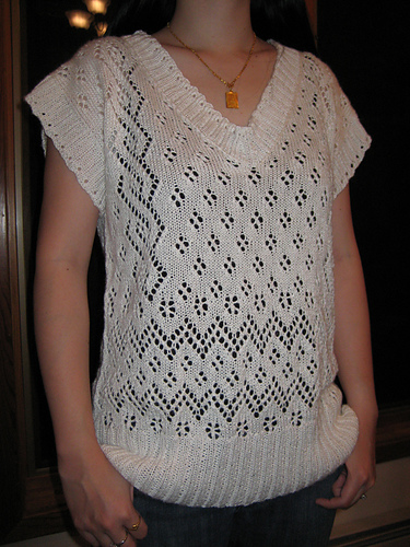 #08 Oversized Lace Top
