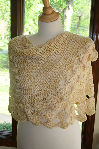 Ravelry: Clamshell Shawl pattern by Kimberly K. McAlindin