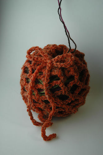 Ballbralette: a yarn keeper recipe