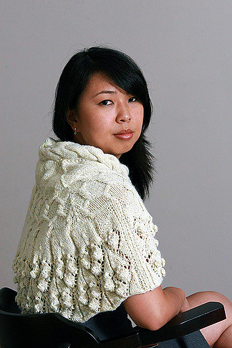 #04 Lace and Cable Capelet
