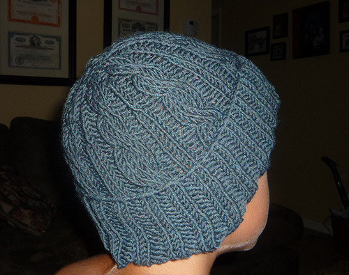 flat knit cable hat pattern