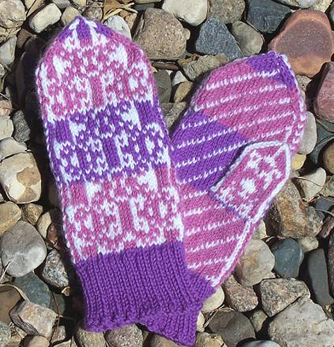 Helga Folk Mitten
