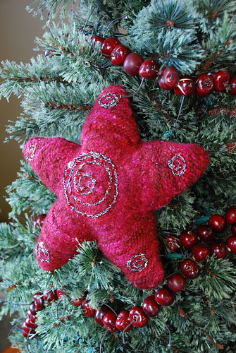 Felted Holiday Star Pillow