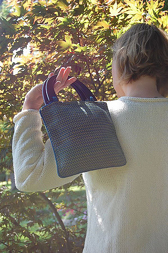 Little Square Linen-Stitch Purse