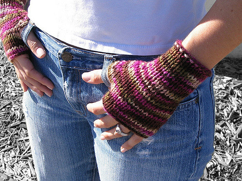 Delight Fingerless Mitts photo 1