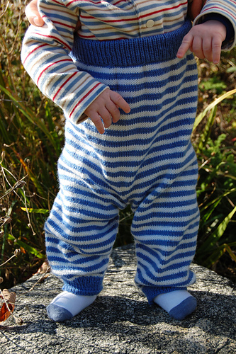 18301 pullover pants cap socks & blanket