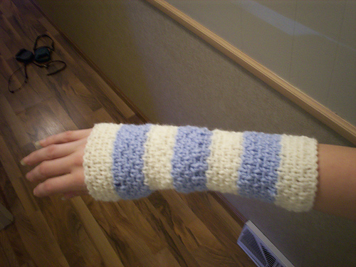Easy Fabric Stitch Arm Warmer photo 1