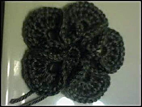 Ravelry: Ruffled Star Flower pattern by Nichole Verville