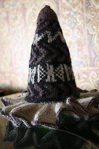 Huancané Ruffled Bonnet and Mini-Bonnet