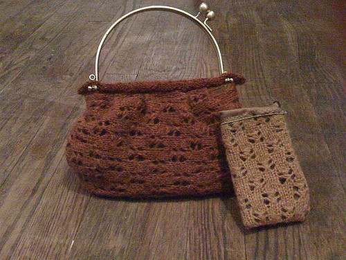 Rainbow in the Dark Clutch