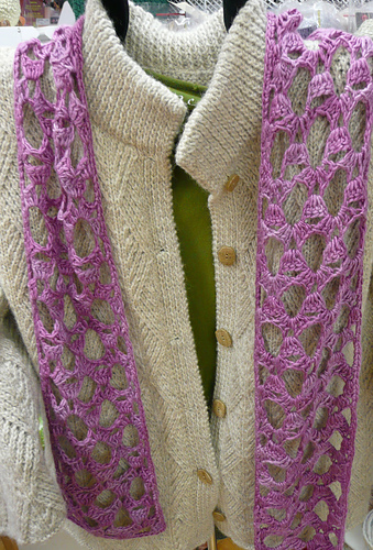 Acrobatic Scarf
