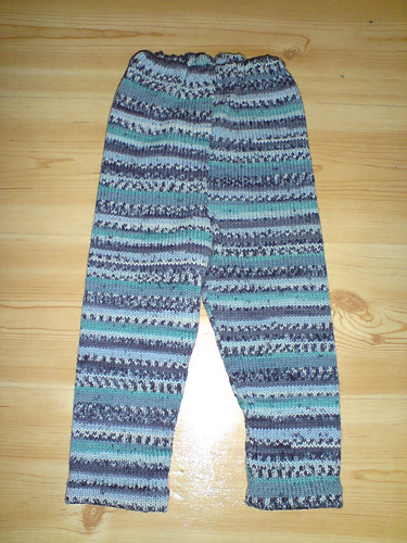 Childs sweater, hat and tights, 174-4