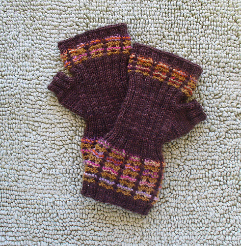 Mad About Plaid Mitts