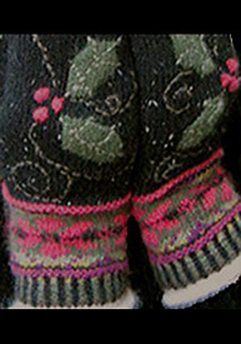 Holly and Poinsettia Mittens