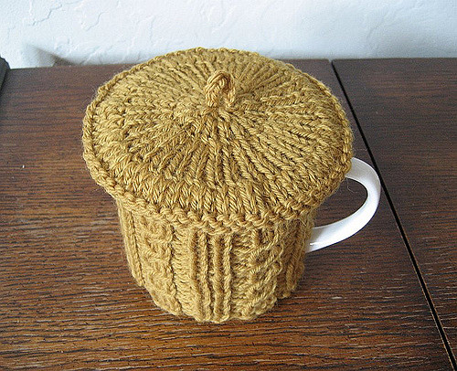 Jaunty Mug Sweater and Tam photo 4