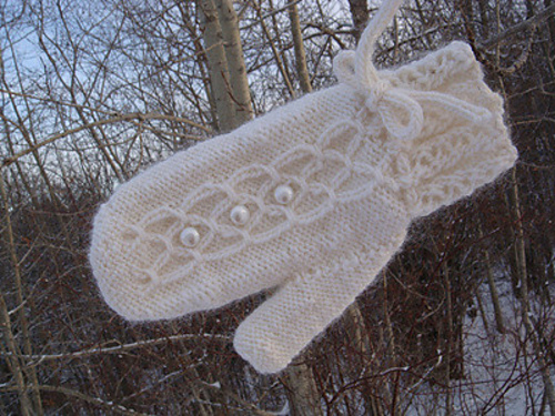 Pearly Girly Mitts