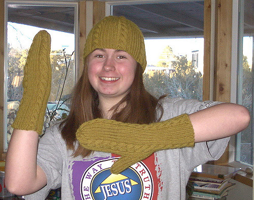Winter Cable Rib Mittens/Gauntlet