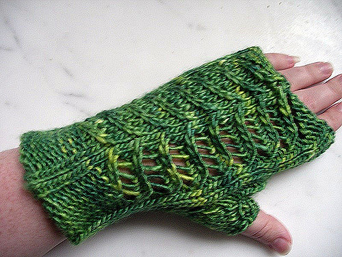 Norfolk Island Pine Mitts