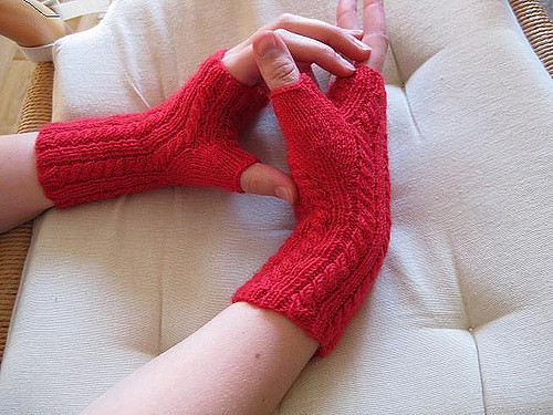 Wrist Warmers with Cables and Thumb