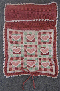 Ravelry: Hearts &amp; Gingham Nap Sack pattern by Carol Alexander