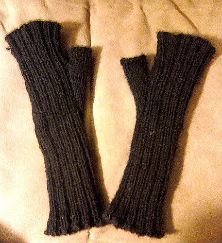 Another Fingerless Glove Design