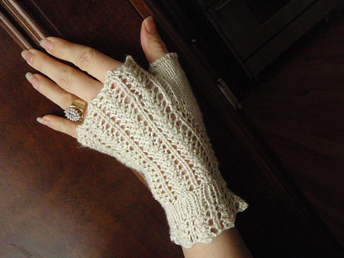 Diminutive Mitts