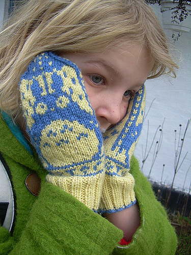 Norwegian Totoro Mittens