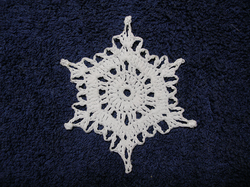 Ravelry: February Clumping Snowflake pattern by Busy-Bee-Lmt