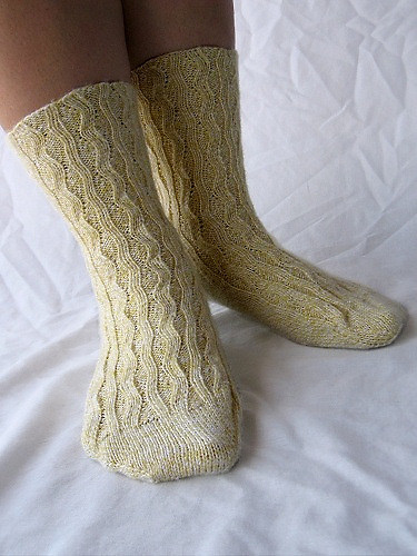 Mock Wave Cable Socks