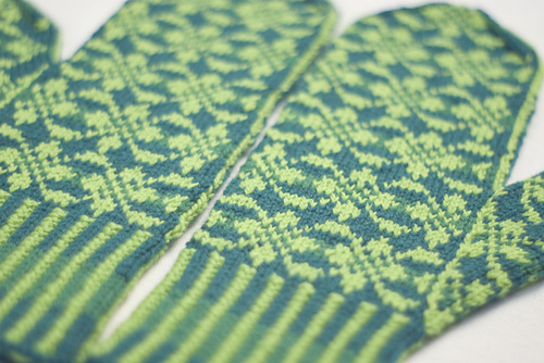 Salad Days Mittens