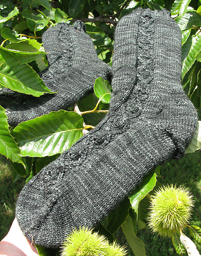 Cable Leaf Socks