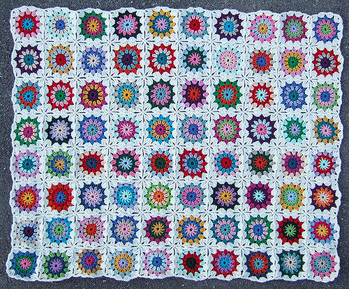 Blomster i snøen - bysolveiggFlickr