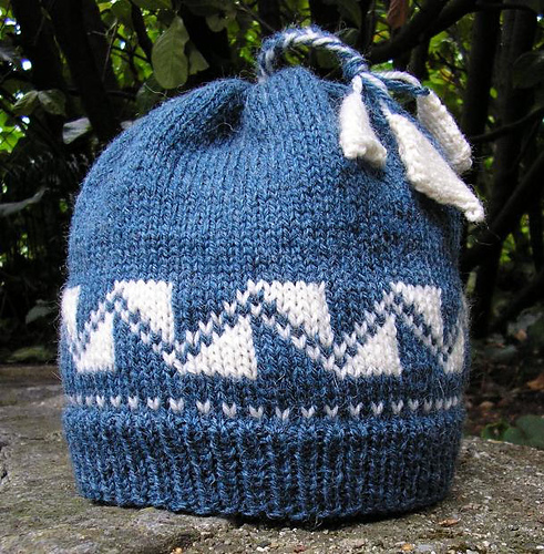 Ravelry: Geometry B (triangles) pattern by Christine de Savoie