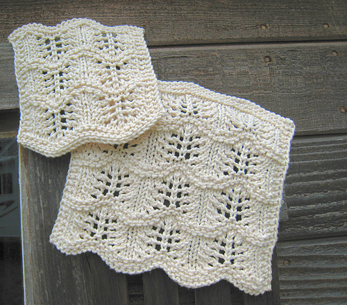 Foaming Waves Dishcloths