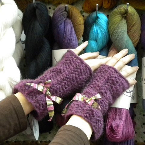 Claudia Fingerless Mitten