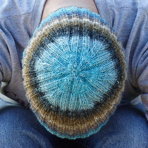 Snowflakes on Mulberries Hat (DK Weight)