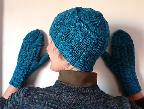 Cornrows Mittens and Hat