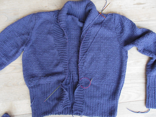 # 15 Kurzjäckchen / Short Cardigan