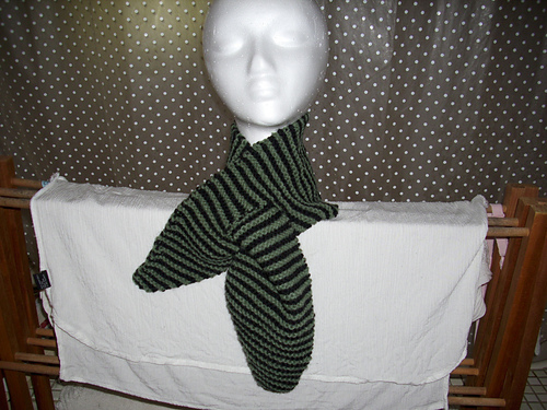 #08 Striped Keyhole Scarf