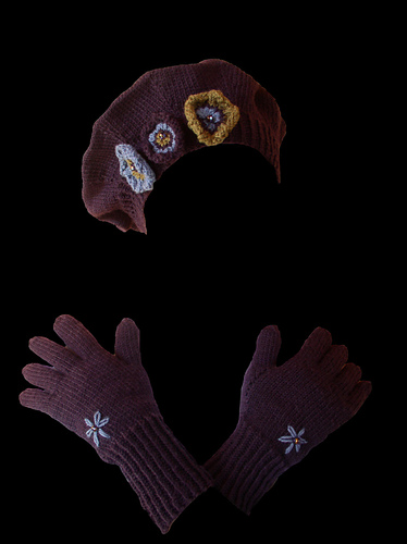 ANNEBERG Beret & Glove Set